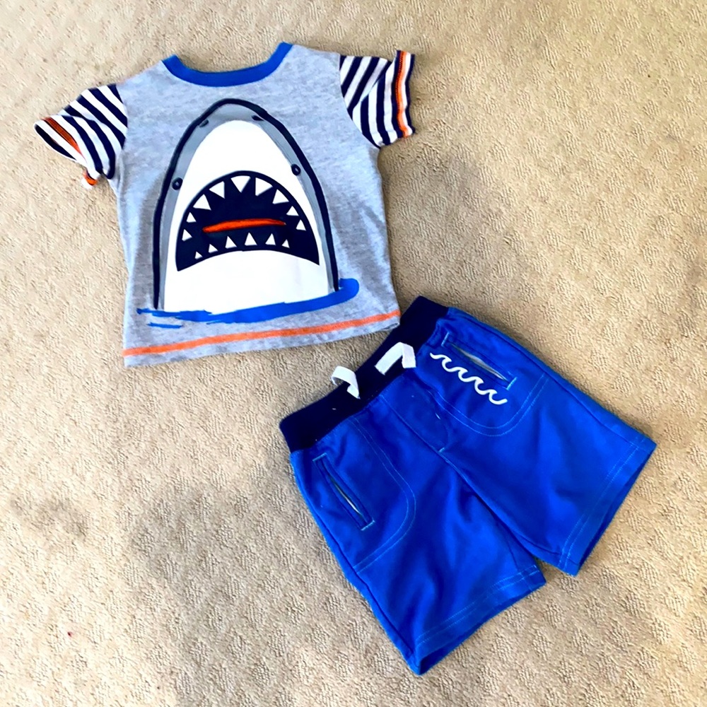 Boys shark matching set